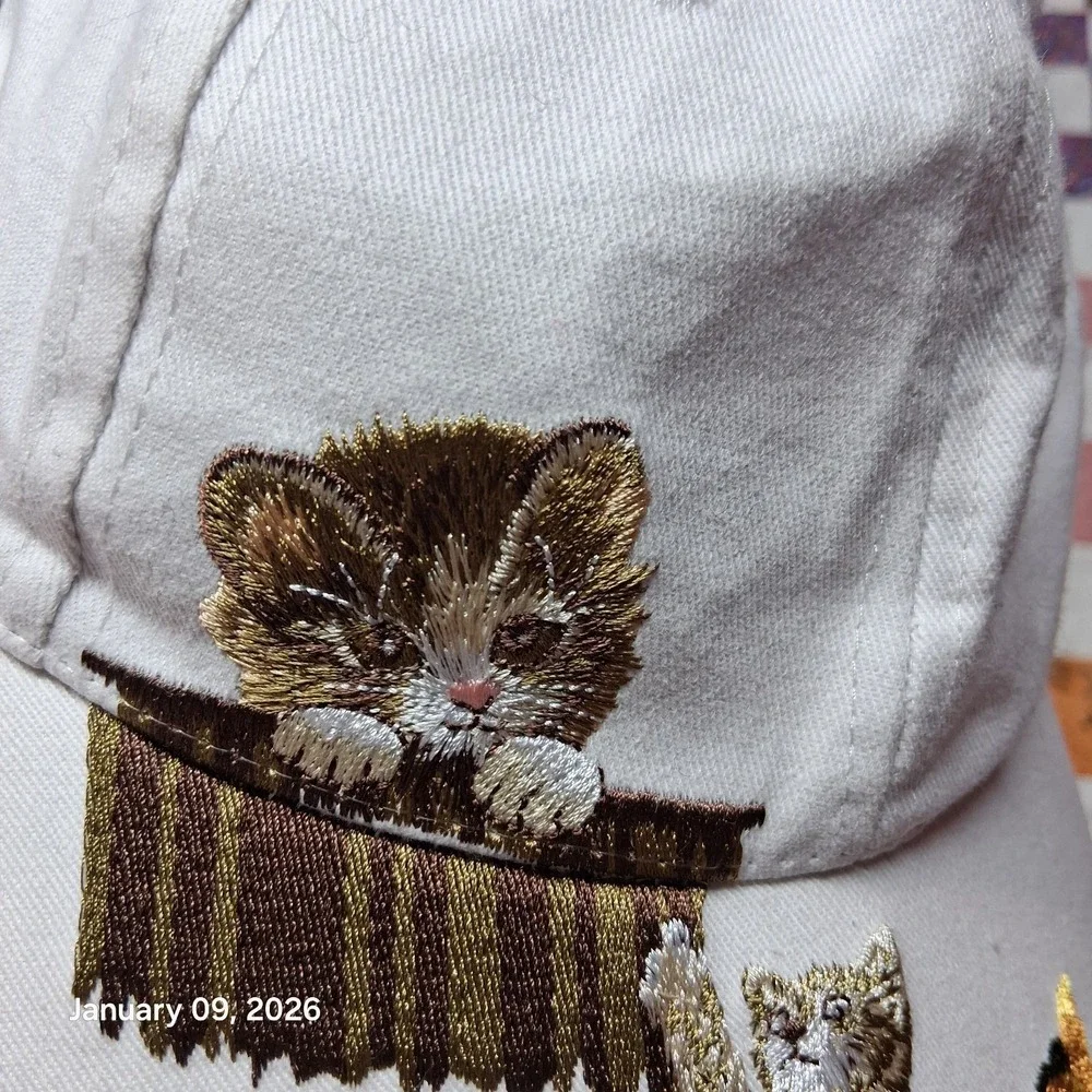 White Baseball Cap Hat Cat Embroidered Playing‎ Cute Adjustable One Size